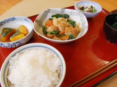 季節感も大切に、食べやすい食事を