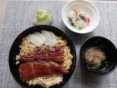 特別食・うな丼(別料金)