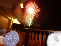 日の出夏まつりの花火は特等席